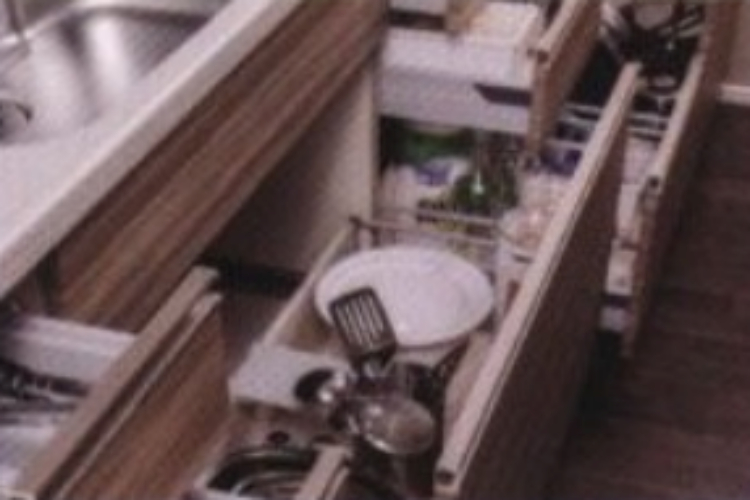 シティテラス横濱戸塚のスライド式収納